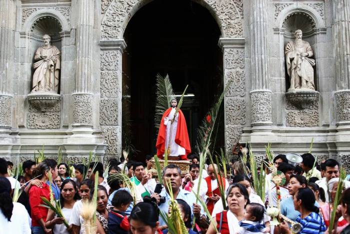 What countries celebrate semana santa